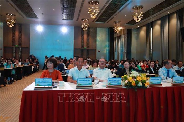 Các đại biểu tham dự tại diễn đàn.