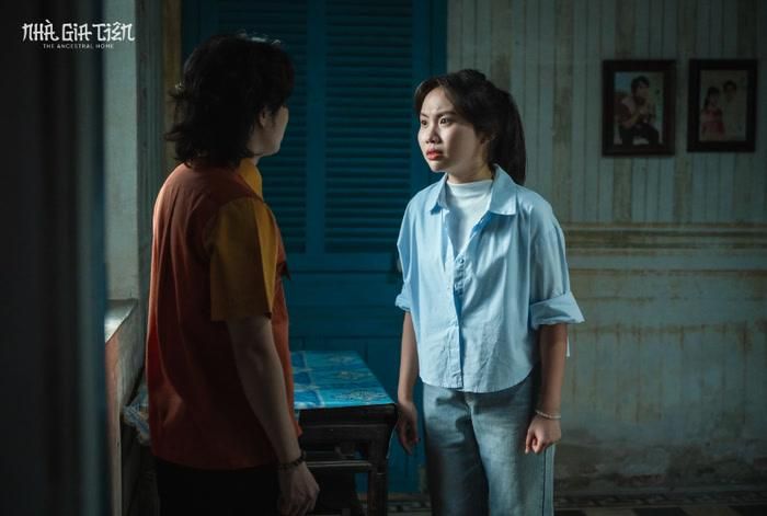 Phương Mỹ Chi trong Nhà Gia Tiên.