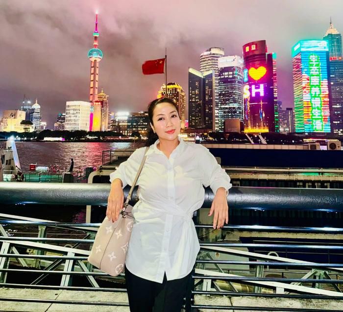 Hoạt động mới nhất của Ốc Thanh Vân phần nào cho thấy sự cân bằng giữa gia đình, công việc và các hoạt động nghệ thuật.