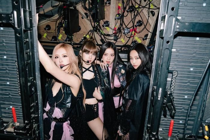 Câu chuyện trở thành tranh cãi về cách BLACKPINK và ê-kíp chuẩn bị cho người hâm mộ.