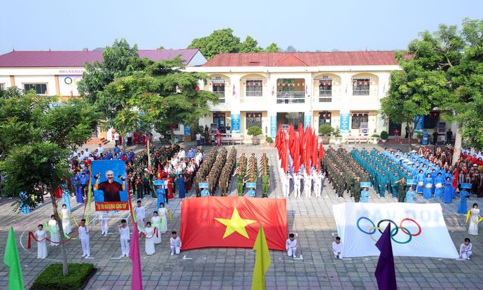  Quang cảnh lễ khai mạc. 