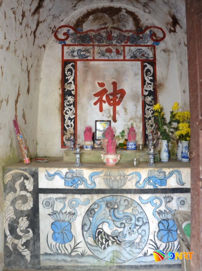 Án thờ Bà Mụ. Ảnh: Hoàng Phúc
