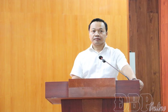 Bí thư Tỉnh ủy Trần Tiến Dũng kết luận buổi làm việc.