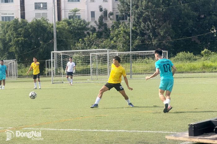 Trận đấu được diễn ra ngay sau lễ khai mạc. Ảnh: N.Hòa