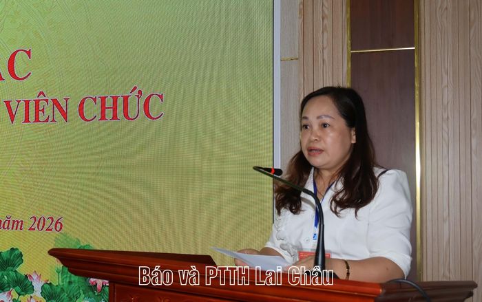 Đồng chí Vũ Thị Thu Hương – Phó Giám đốc Báo và Phát thanh, Truyền hình Lai Châu, Chủ tịch Hội đồng tuyển dụng viên chức năm 2026 phát biểu khai mạc kỳ tuyển dụng.
