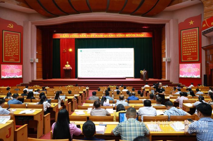 Hội nghị có hơn 300 đại biểu tham dự