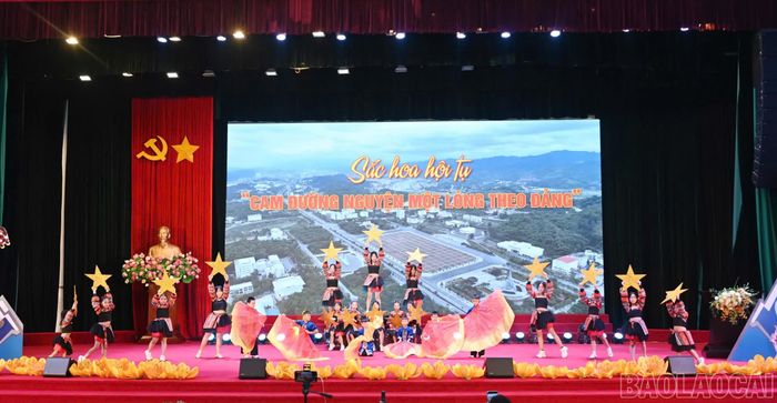 Những tiết mục văn nghệ đặc sắc tại chương trình.