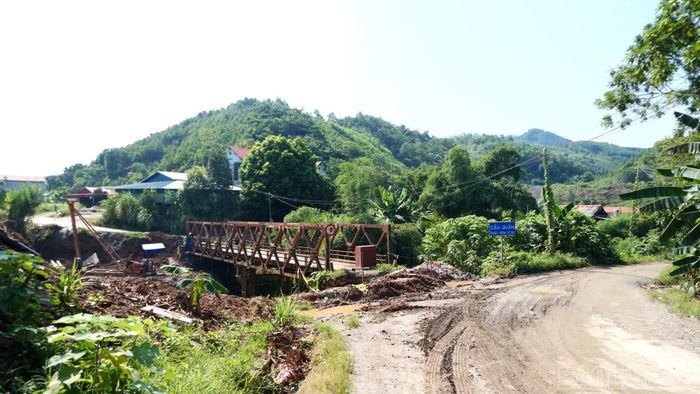 Cầu Quần bị hỏng, nhiều năm không đáp ứng yêu cầu lưu thông của phương tiện có trọng tải lớn.