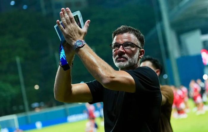 Anthony Hudson giúp Thái Lan chơi biến hóa hơn. Ảnh: FAT