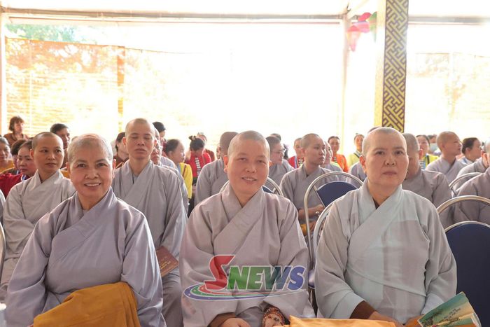 Các đại biểu tham dự buổi tuyên truyền.