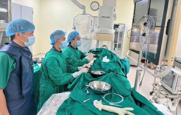Với mong muốn thực hiện tốt nhất công tác chăm sóc sức khỏe người dân, Bệnh viện C Thái Nguyên đã chú trọng áp dụng các kỹ thuật của cấp chuyên sâu (tuyến trung ương) vào điều trị bệnh, góp phần giảm tải cho y tế tuyến trên.