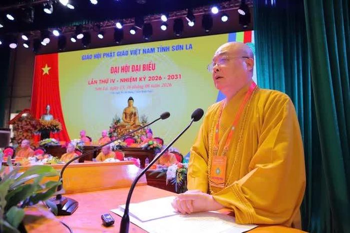 Trưởng lão Hòa thượng Thích Thanh Nhiễu phát biểu chỉ đạo