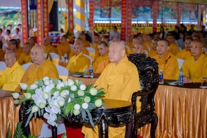 Chư tôn giáo phẩm chứng minh