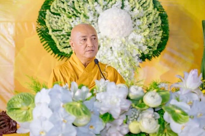 Hòa thượng Thích Huệ Thông phát biểu khai mạc