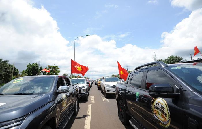 Còn chị Lê Thị Thu Hải (trú tại xã Cư M’gar) cho hay, việc tổ chức chương trình không chỉ tôn vinh giá trị nông sản mà còn góp phần quảng bá mạnh mẽ thương hiệu sầu riêng, vùng đất và con người Đắk Lắk ra thị trường quốc tế. “Sự kiện không chỉ mang đến động lực to lớn để người nông dân chúng tôi tiếp tục nâng cao chất lượng canh tác, thúc đẩy đầu ra sản phẩm, gia tăng nguồn thu nhập từ chính cây trồng chủ lực của quê hương”, chị Hải chia sẻ.