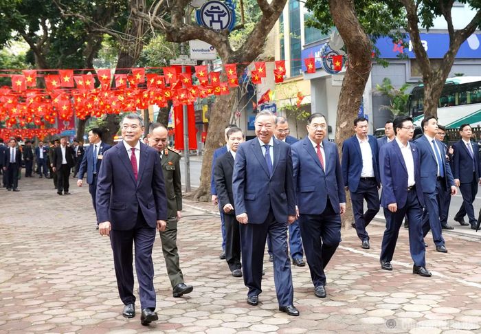 Lực lượng Cảnh vệ bảo vệ tuyệt đối an ninh, an toàn các đồng chí lãnh đạo Đảng, Nhà nước dự cuộc bầu cử đại biểu Quốc hội khóa XVI và đại biểu HĐND các cấp nhiệm kỳ 2026–2031.