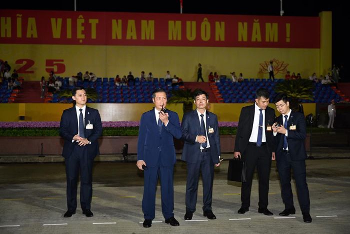 Phó Tư lệnh Đỗ Xuân Tiệp và Thượng tá Trần Thế Việt kiểm tra công tác đảm bảo an ninh, an toàn tại sự kiện A80.