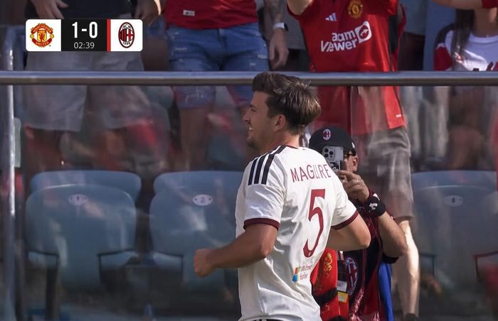 Harry Maguire đánh đầu cận thành mở tỷ số cho trận đấu