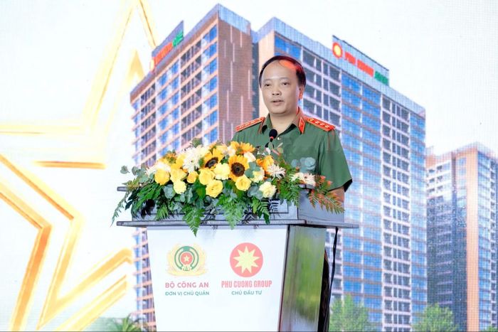 Thứ trưởng Đặng Hồng Đức phát biểu tại buổi Lễ.