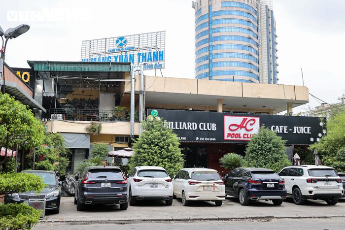 Trong khi đó, khu vực số 5 Đào Duy Anh hiện được khai thác cho các hoạt động thương mại, kinh doanh và dịch vụ.