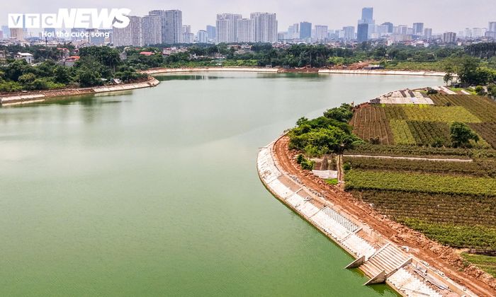 Dự án nằm gần trục đường Tây Thăng Long và khu vực Học viện Cảnh sát Nhân dân. Đây là công trình được UBND TP Hà Nội ban hành Lệnh xây dựng khẩn cấp cuối năm 2025, trong bối cảnh thành phố đẩy nhanh các dự án tăng khả năng thoát nước, giảm ngập.