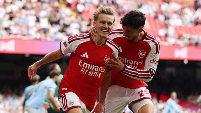 Arsenal giành Siêu cúp Anh. (Ảnh: Reuters)