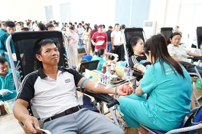 Kết quả trên thể hiện tinh thần trách nhiệm, nghĩa tình và sự hưởng ứng tích cực của cán bộ, đoàn viên, hội viên và Nhân dân xã Quang Minh đối với phong trào hiến máu tình nguyện. Ảnh: PV