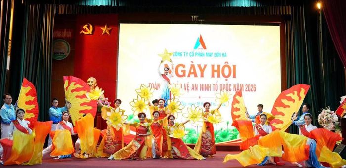 Một tiết mục tại ngày hội. Ảnh: PV