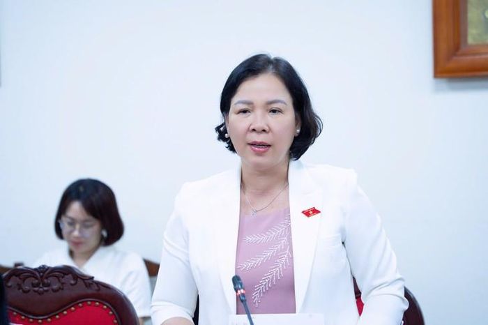 Phó Chủ nhiệm Ủy ban VH&XH Trần Thị Thanh Lam phát biểu kết luận. Ảnh: Nguyễn Hùng