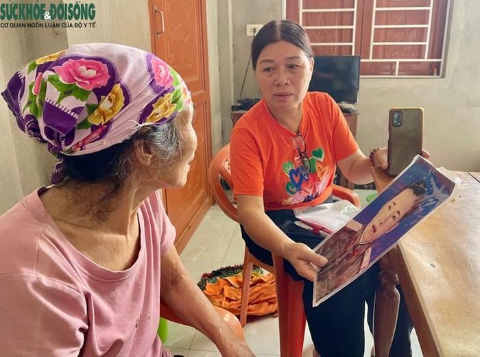 Bà Riu kể về người chiến sĩ tên Địch có con gái tên Nhớ.