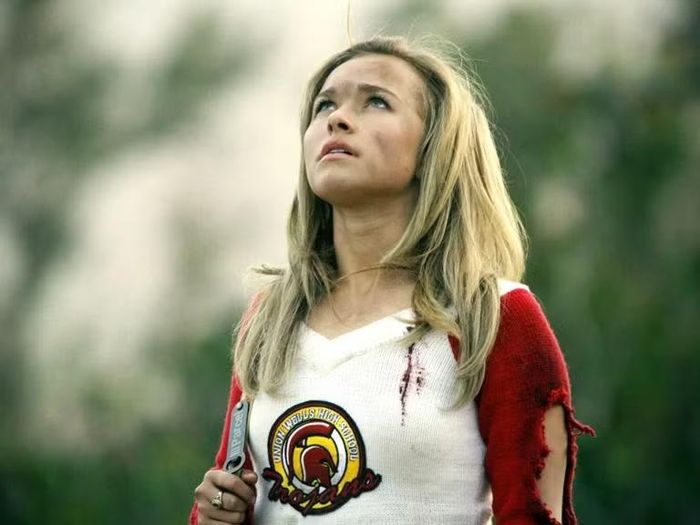  Cô trở thành gương mặt quen thuộc với khán giả quốc tế qua vai Claire Bennet trong Heroes. 