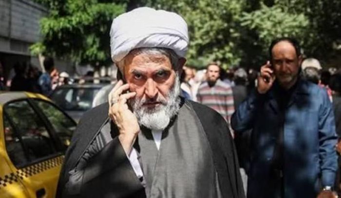 Ông Taeb là thân tín lâu năm của gia đình Khamenei và từng chỉ huy Basij đối phó các cuộc biểu tình năm 2009.