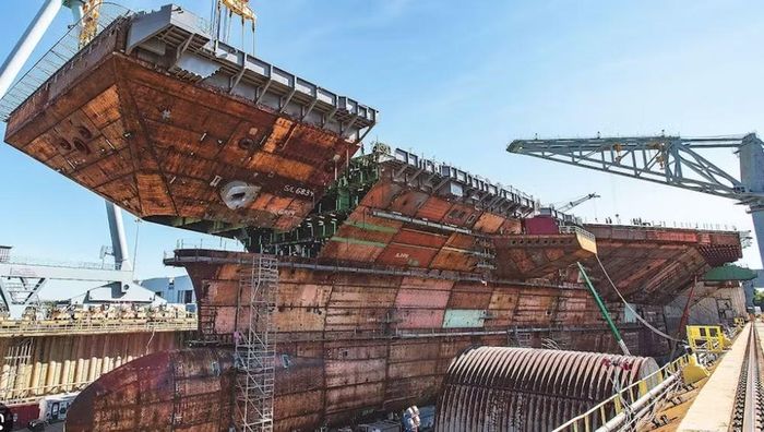 Việc thay đổi trên USS Doris Miller được xem là đặc biệt phức tạp vì quá trình chế tạo đã được triển khai.