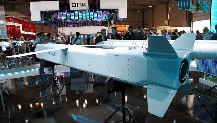 Trong khi đó, các báo cáo về việc sử dụng Kh-69 tại Ukraine cho biết Nga đã phóng tên lửa từ khoảng cách 400 km tới mục tiêu.