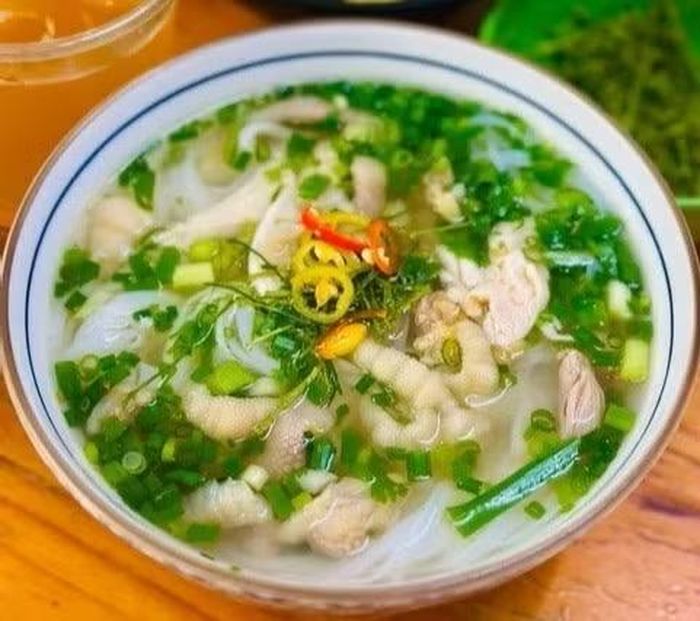 Phở gà.
