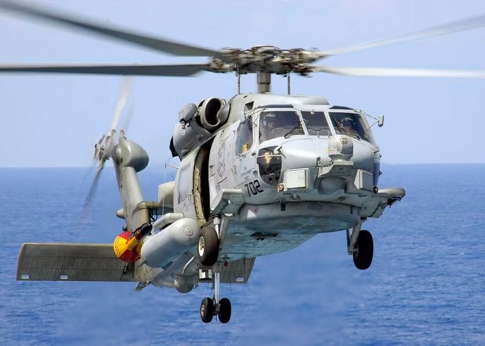 Mỹ sẽ chuyển giao nhiều loại khí tài để trang bị cho 8 máy bay trực thăng SH-60F Seahawk dư thừa, cũng như các thiết bị và dịch vụ liên quan, trị giá lên đến 300 triệu đô la.