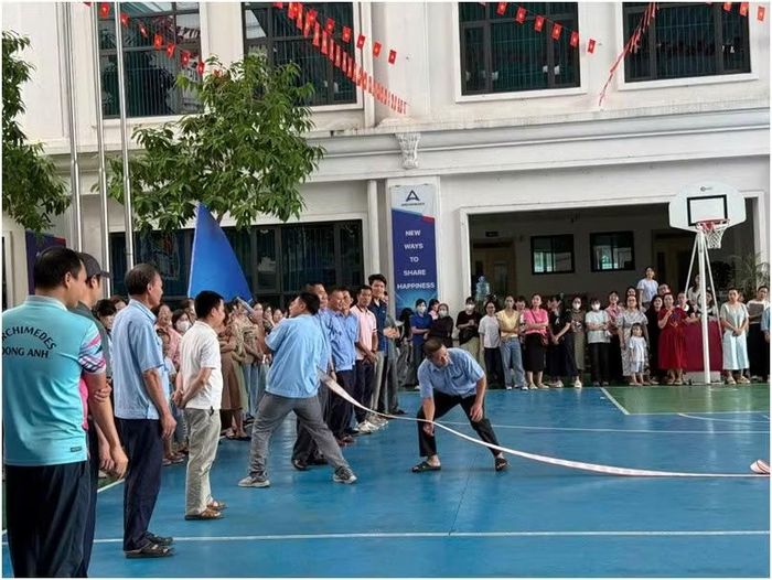 Hướng dẫn cán bộ giáo viên sử dụng lăng, vòi chữa cháy
