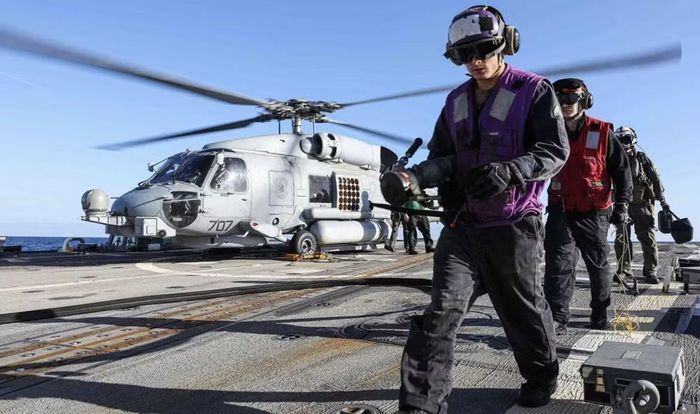 Ông đồng thời nhắc lại yêu cầu Washington rút khỏi Trung Đông, khẳng định Mỹ "không còn được phép tiến vào vịnh Ba Tư, vịnh Oman hoặc eo biển Hormuz".