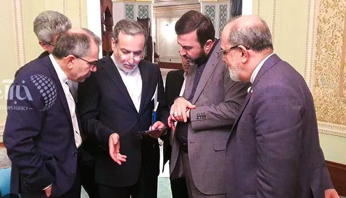 Liên lạc gián tiếp giữa Washington và Tehran thông qua các quốc gia trung gian vẫn được duy trì, nhưng chưa xuất hiện dấu hiệu đột phá ngoại giao.
