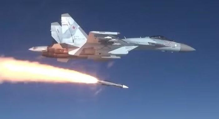 Giới phân tích đánh giá các cuộc tuần tra của tiêm kích Nga, đặc biệt là tổ hợp MiG-31BM và R-37M, đã gây khó khăn đáng kể cho máy bay Ukraine.