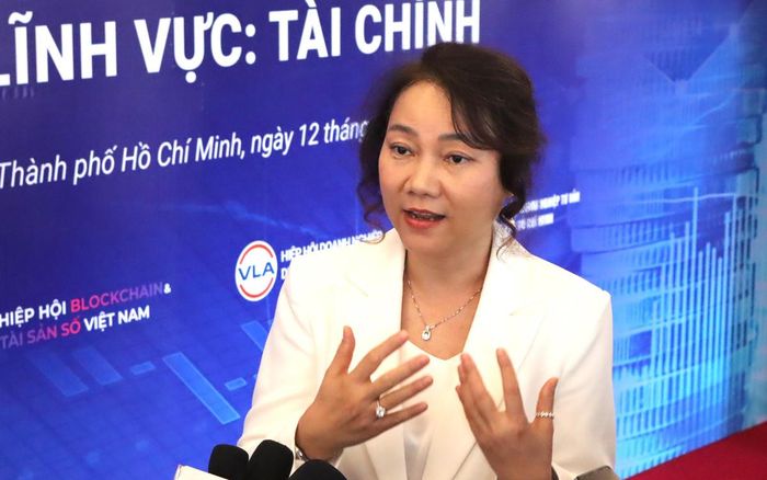 LS Hoàng Nguyễn Hạ Quyên.
