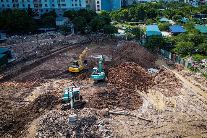  Một phần diện tích mặt bằng đã được giải phóng nằm gần chung cư CT5 Xa La, khu vực liền kề chung cư CT5 Xa La. 