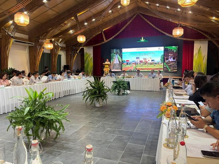 Tiêu chí về "Sự kiện bền vững" đề xuất các gói “họp xanh”; không sử dụng chai nhựa trong cuộc họp