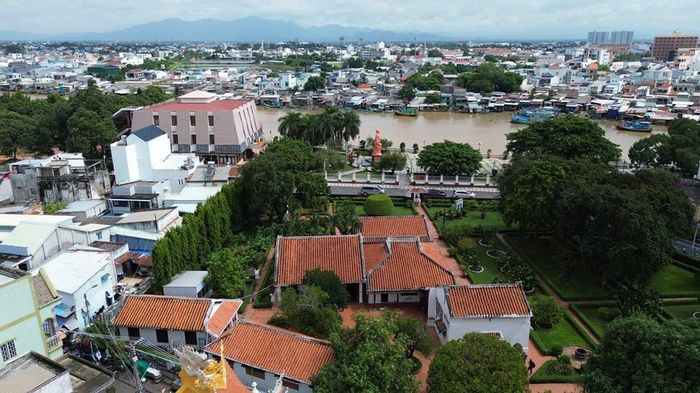 Di tích Trường Dục Thanh hiện nay được tu sửa, phục dựng khá khang trang