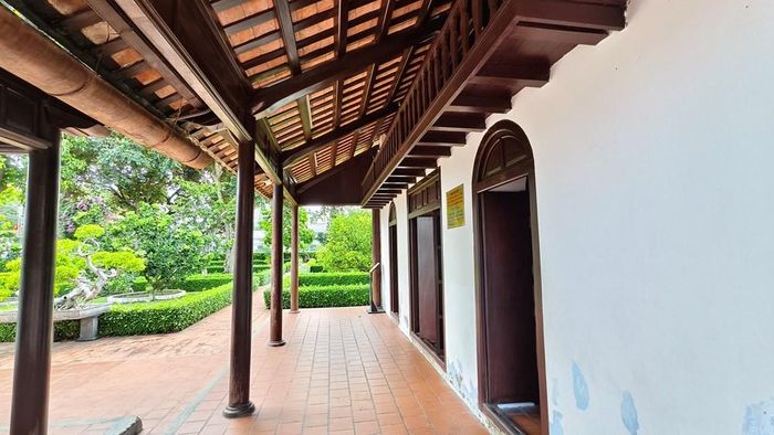 Ngoạ Du Sào, nơi thầy giáo Nguyễn Tất Thành thường đến đọc sách, báo, tài liệu, trao đổi thơ văn với các giáo viên khác