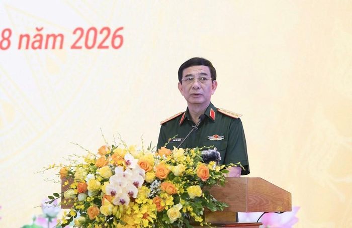 Đại tướng Phan Văn Giang, Phó Bí thư Quân ủy Trung ương, Phó Thủ tướng Chính phủ, Bộ trưởng Bộ Quốc phòng phát biểu tại buổi gặp mặt
