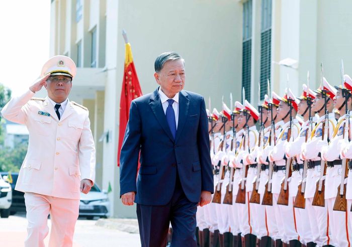 Tổng Bí thư, Chủ tịch nước Tô Lâm đến thăm, làm việc tại Học viện Kỹ thuật và Công nghệ an ninh, Bộ Công an. Ảnh: Thống Nhất - TTXVN