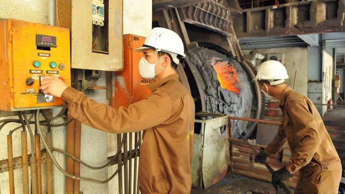 Hoạt động sản xuất tại khu công nghiệp Tằng Loỏng, tỉnh Lào Cai. (Ảnh: NGUYỄN ĐĂNG)