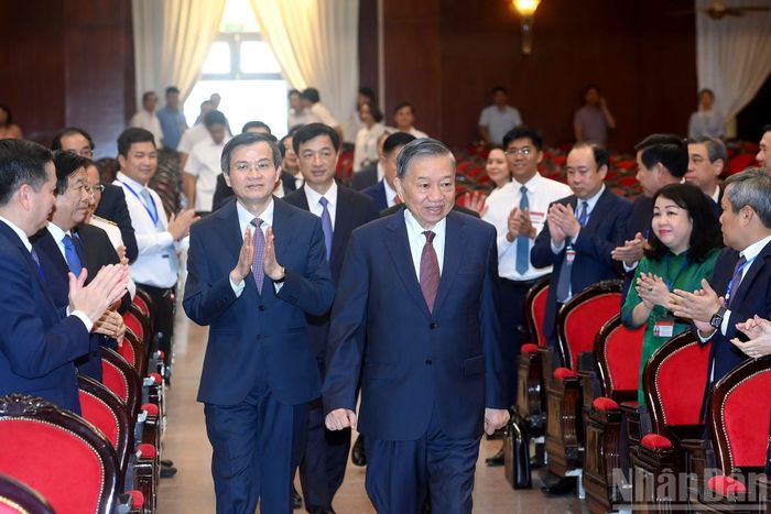 Tổng Bí thư, Chủ tịch nước Tô Lâm dự Lễ khai mạc Chương trình bồi dưỡng, cập nhật kiến thức đối với Ủy viên Ban Chấp hành Trung ương Đảng khóa XIV (Lớp thứ nhất).