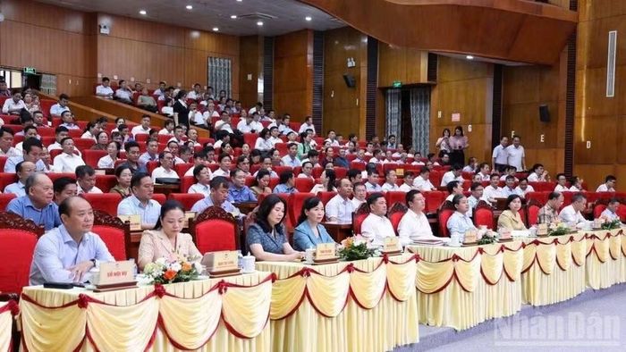 Các đại biểu tham dự hội nghị.